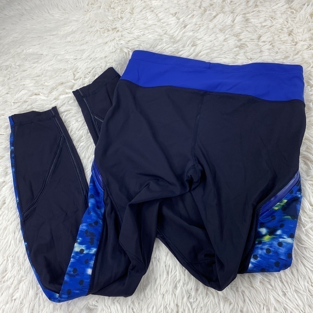 Lululemon Rain-On Train-On Tight Naval Blue / Windy Blooms Saphire Blue Multi - Picture 5 of 6